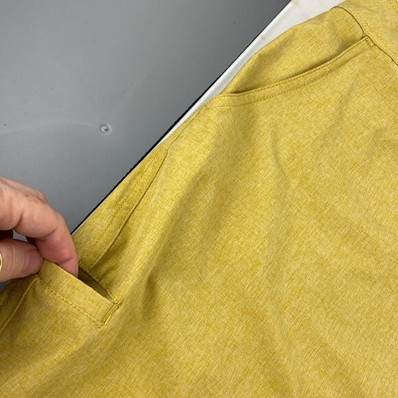 Wave Life Men's Short Mustard Yellow size 38 Beach Outdoor Board Hybrid Shorts - Picture 2 of 7